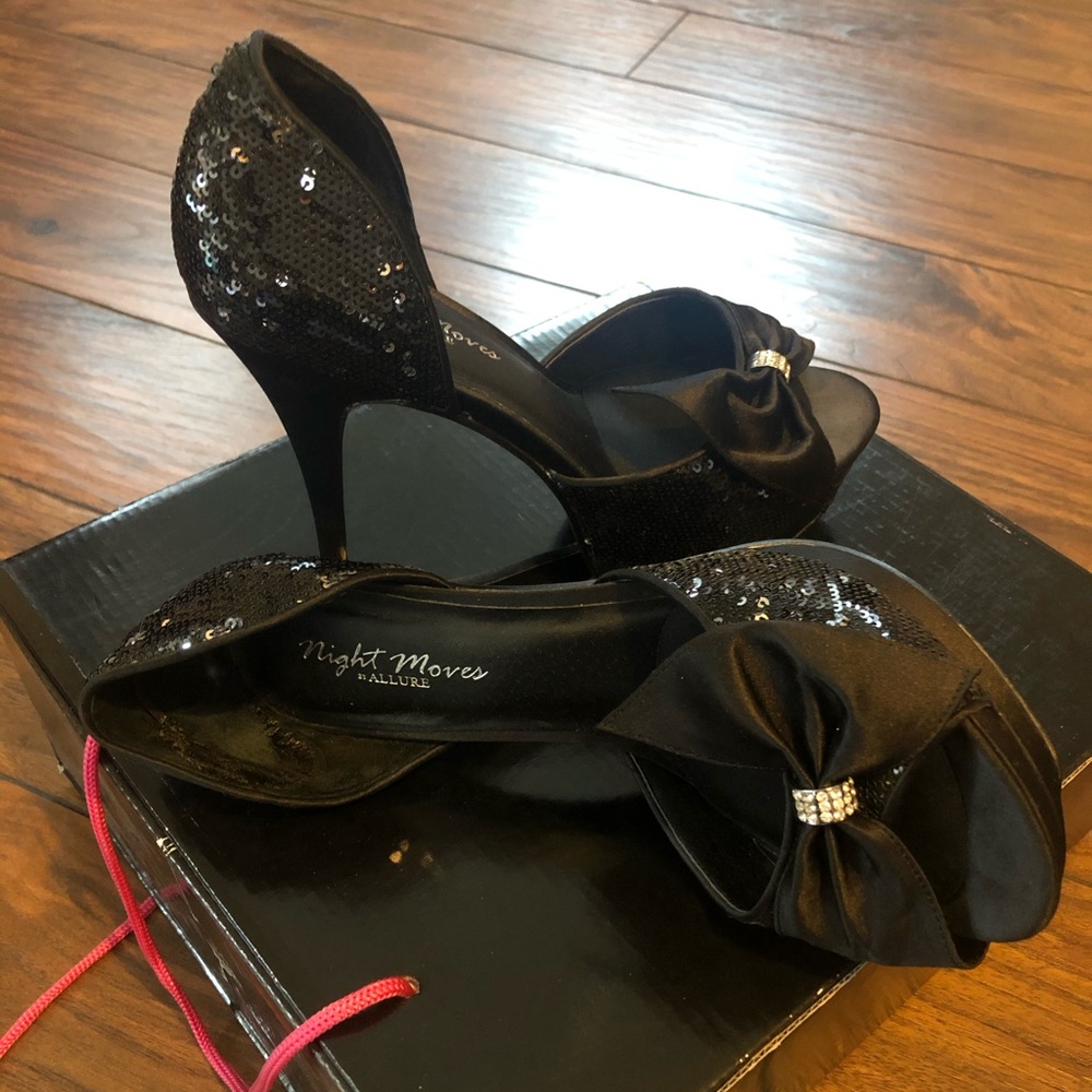 Night Moves Black Bow Heels